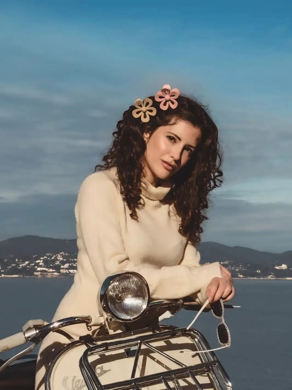 Flower Claw Clips, Set of 3 - Clear Quartz Market